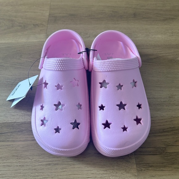 Cotton On Kids Pink Star Clogs - NWT - Picture 2 of 7